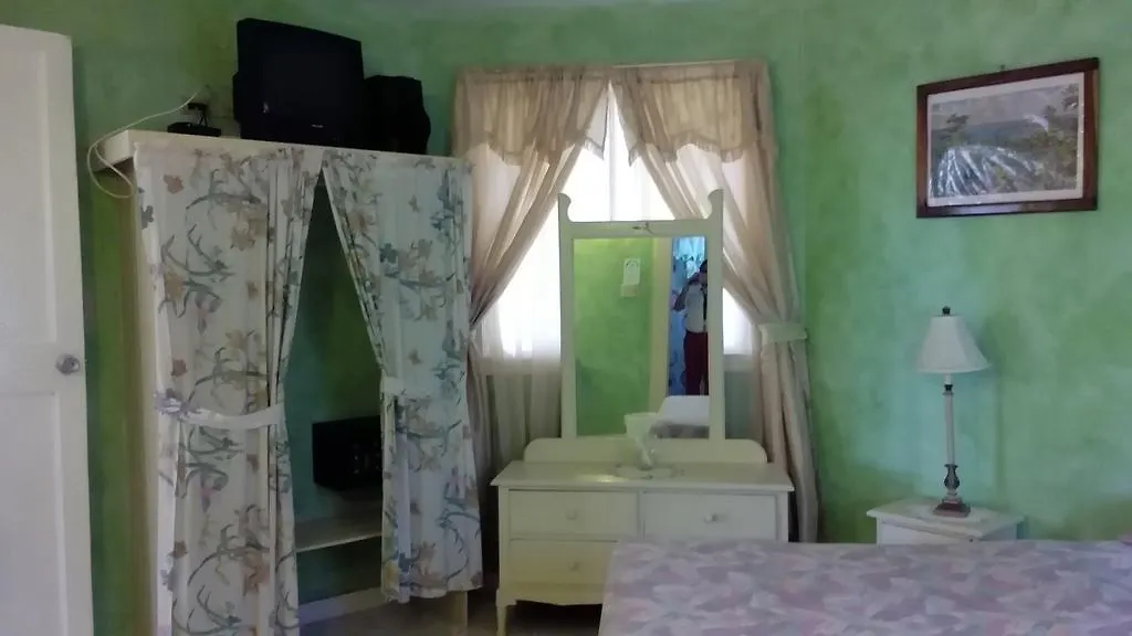 Mariposa Hide-Away Hotel Negril